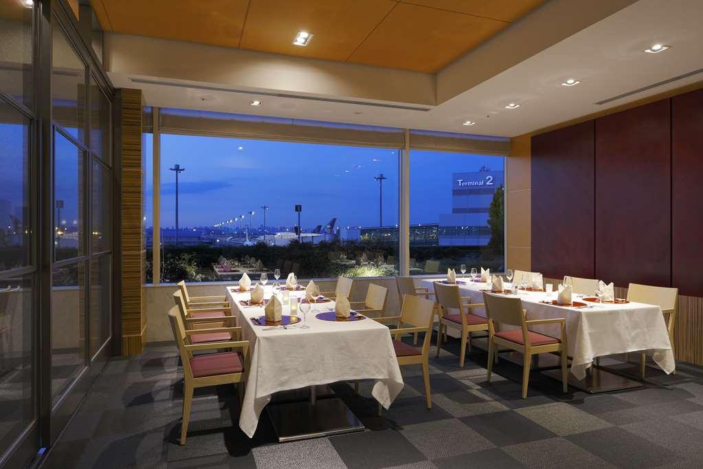 Haneda Excel Hotel Tokyu Haneda Airport Terminal 2 Токио Ресторант снимка